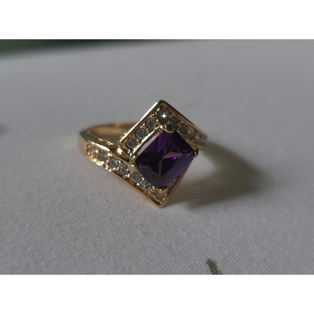Art Deco Gold Tone Purple Amethyst Color Crystal Statement Cocktail Ring Size 10 - Picture 2 of 7